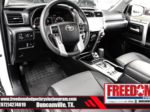 Used 2022 Toyota 4Runner SR5 Premium w/ Moonroof Package AWD/4WD image 10