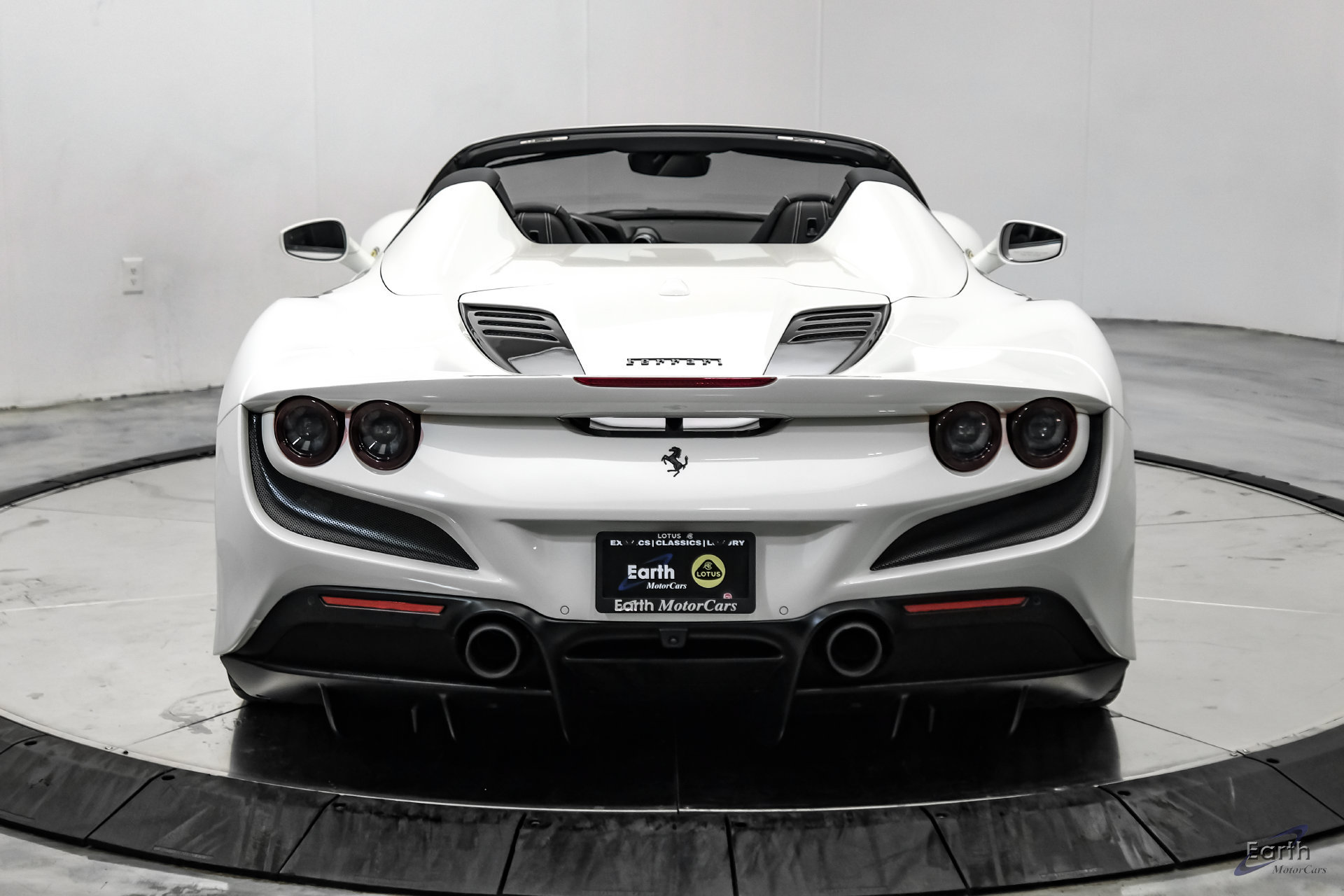 Used 2022 Ferrari F8 Tributo RWD image 17