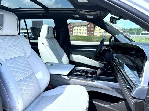 Certified 2025 Cadillac Escalade V w/ LPO, Floor Liner Package AWD/4WD image 17