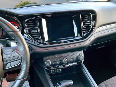Used 2023 Dodge Durango GT image 6