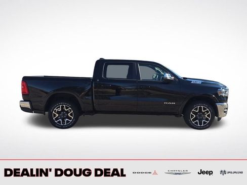 Used 2025 RAM 1500 Laramie AWD/4WD image 7