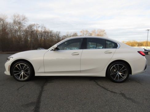 Used 2022 BMW 330i xDrive Sedan w/ Driving Assistance Package image 9