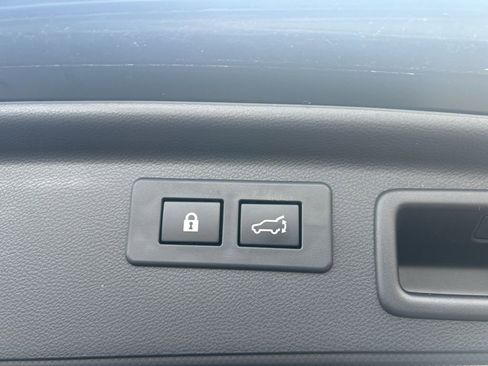 Used 2023 Subaru Forester Touring w/ Popular Package #3 image 17