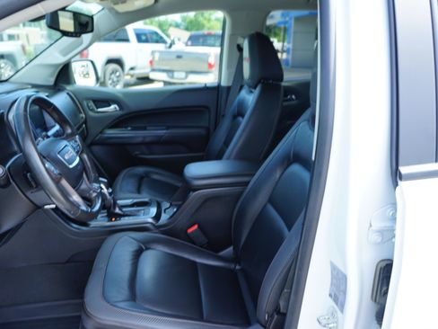 Used 2022 GMC Canyon AT4 w/ Trailering Package AWD/4WD image 9