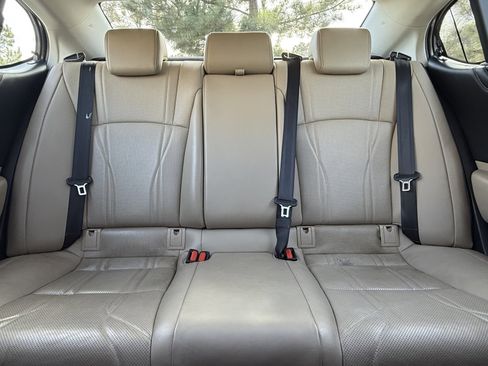 Used 2019 Lexus ES 350 Ultra Luxury image 42