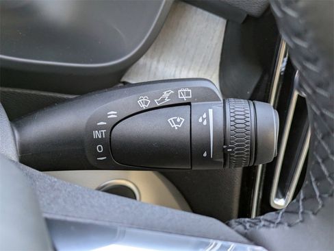 New 2026 Volvo XC40 B5 Ultra w/ Protection Package Premier image 37