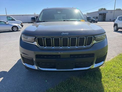 Used 2024 Jeep Grand Cherokee L Laredo AWD/4WD image 9