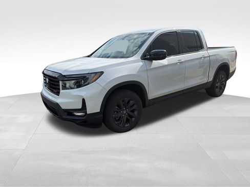 Used 2023 Honda Ridgeline Sport image 3