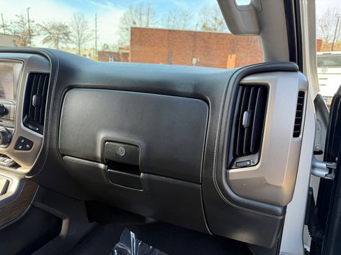 Used 2019 GMC Sierra 2500 Denali w/ Duramax Plus Package image 29