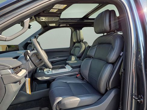 New 2025 Lincoln Navigator Reserve w/ Jet Appearance Package image 15