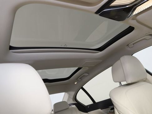 Used 2020 BMW 740i xDrive w/ Cold Weather Package image 11