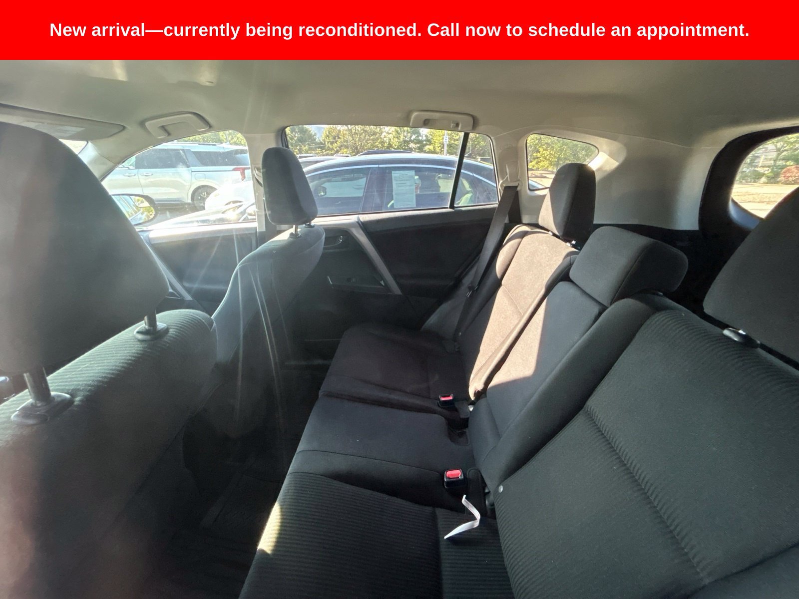 Used 2018 Toyota RAV4 LE AWD/4WD image 7