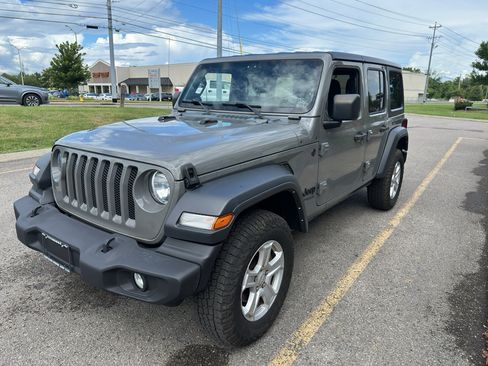Used 2022 Jeep Wrangler Unlimited Sport AWD/4WD image 8