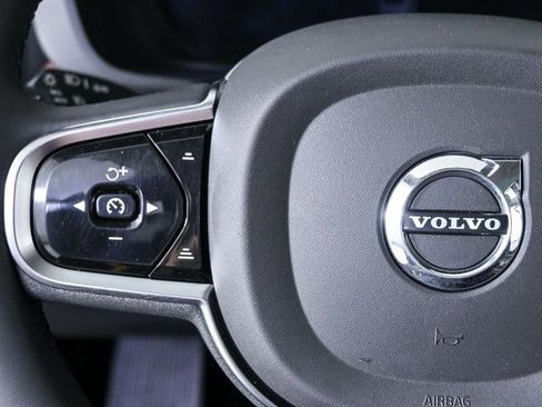 Certified 2023 Volvo XC60 B5 Ultimate w/ Climate Package FWD image 12