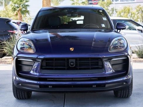 Used 2024 Porsche Macan image 2