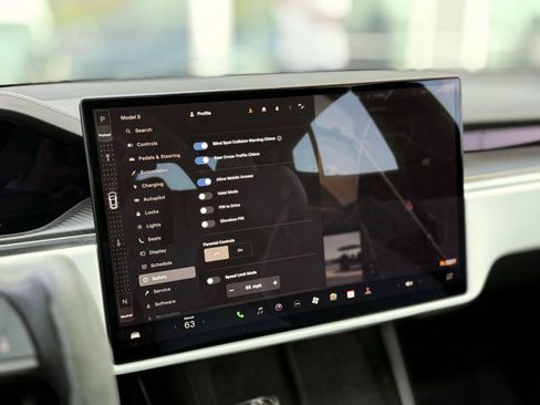 Used 2022 Tesla Model S Plaid AWD/4WD image 55