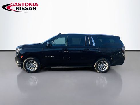 Used 2024 Chevrolet Suburban LT image 5