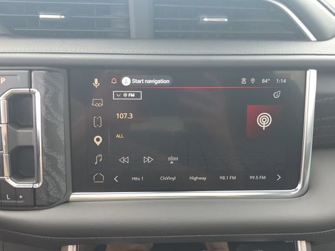 Used 2024 GMC Yukon Denali RWD image 18