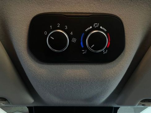 Used 2020 Ford Transit 150 XL RWD image 33