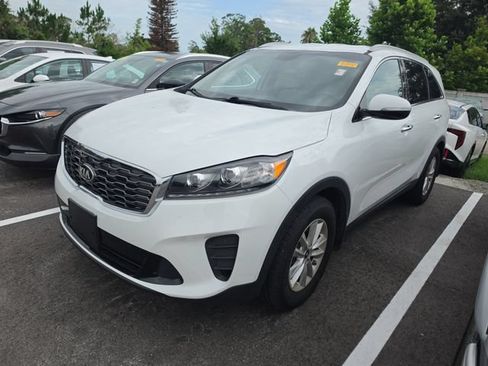 Used 2020 Kia Sorento LX w/ LX I4 Convenience Package FWD image 3