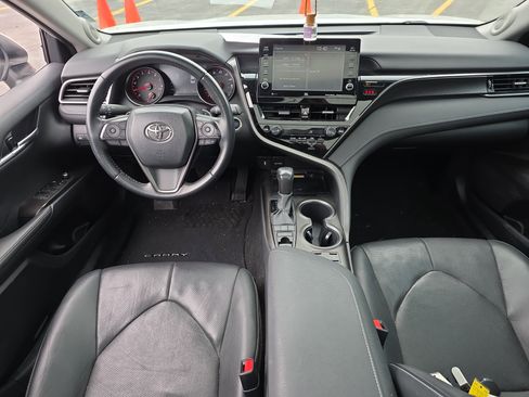 Used 2022 Toyota Camry XSE w/ Navigation Package FWD image 11