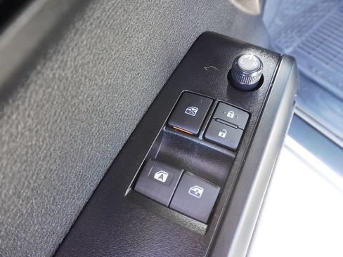 Used 2023 Toyota Tacoma SR w/ SR Convenience Package RWD image 15