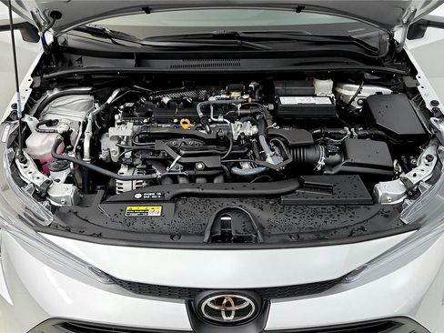 Used 2025 Toyota Corolla LE image 15