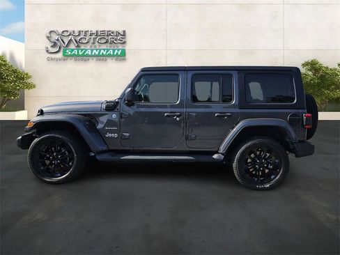Used 2021 Jeep Wrangler Unlimited Sahara w/ Dual Top Group AWD/4WD image 2
