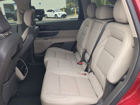 Used 2024 Lincoln Nautilus Reserve image 22