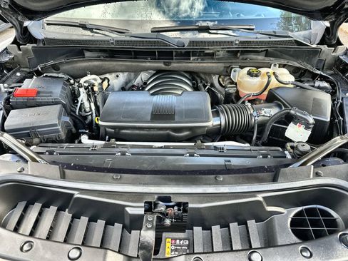 Used 2024 GMC Yukon SLT image 9