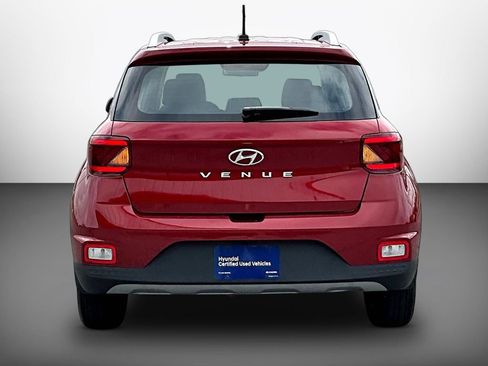 Certified 2023 Hyundai Venue Limited w/ Cargo Package FWD image 5