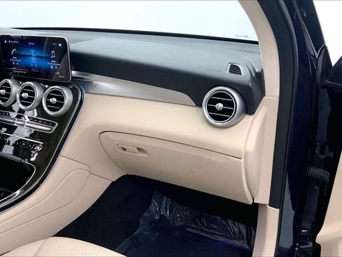 Used 2022 Mercedes-Benz GLC 300 image 27