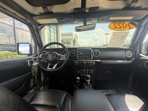 Used 2022 Jeep Wrangler Unlimited Sahara w/ Cold Weather Group AWD/4WD image 33