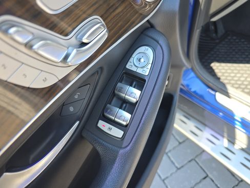 Used 2020 Mercedes-Benz GLC 300 4MATIC image 20