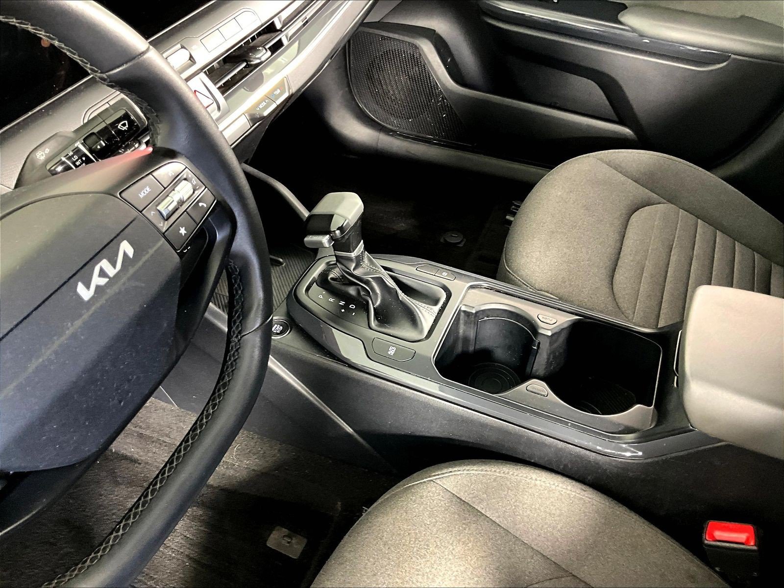 Used 2025 Kia K4 EX FWD image 16