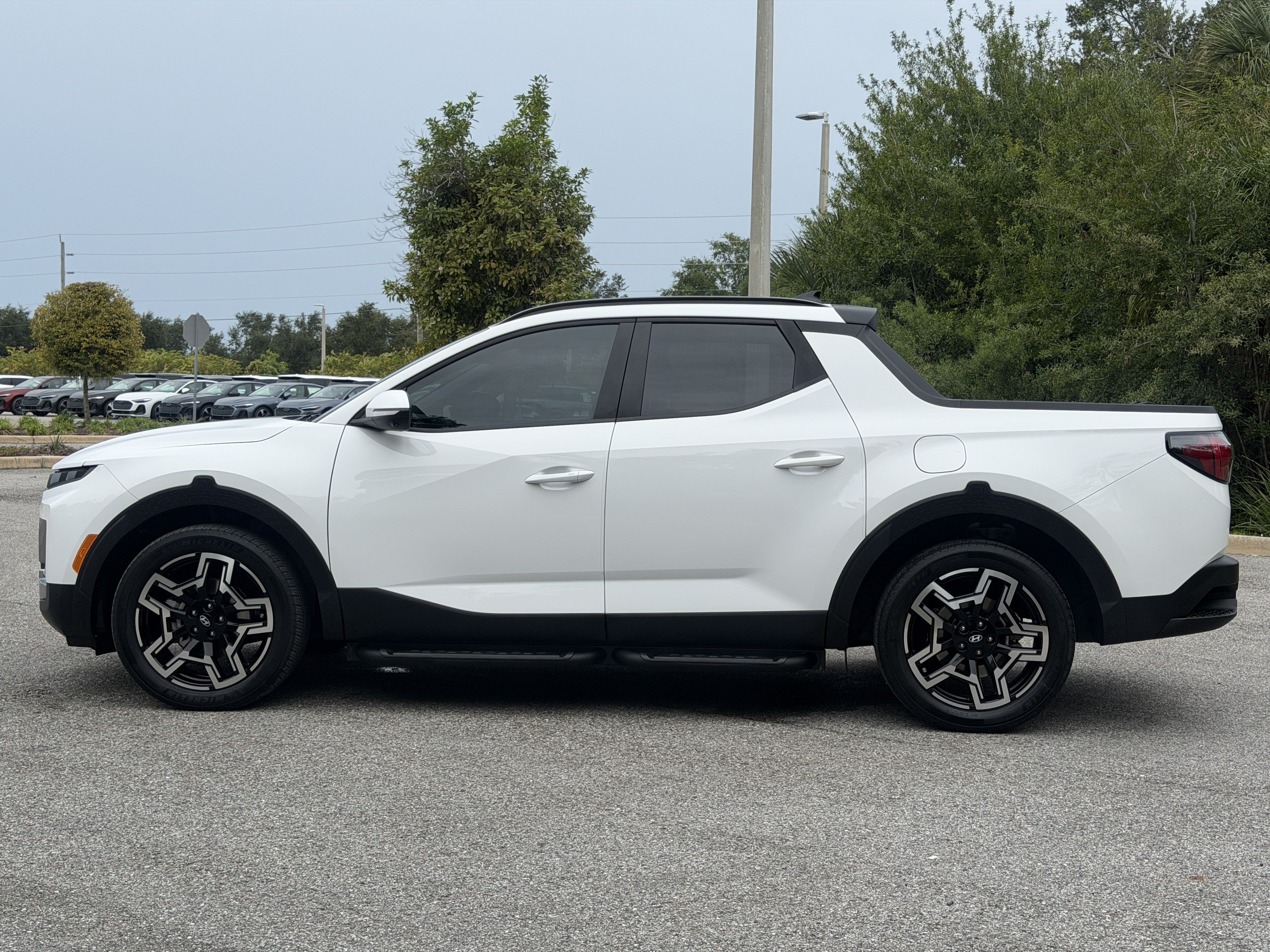 Used 2025 Hyundai Santa Cruz Limited AWD/4WD image 4