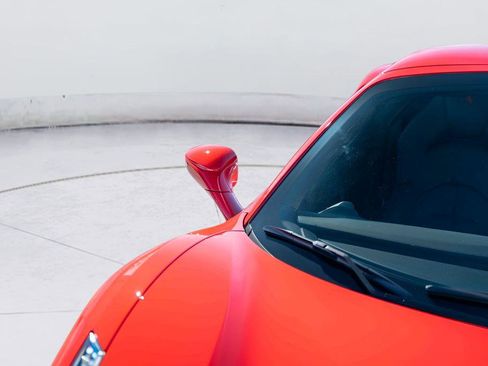 Used 2019 Ferrari 488 Spider image 19