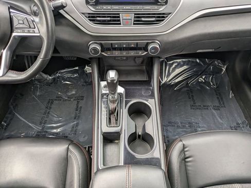 Used 2024 Nissan Altima 2.5 SR FWD image 18