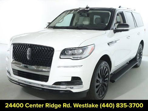 Used 2024 Lincoln Navigator Black Label AWD/4WD image 4