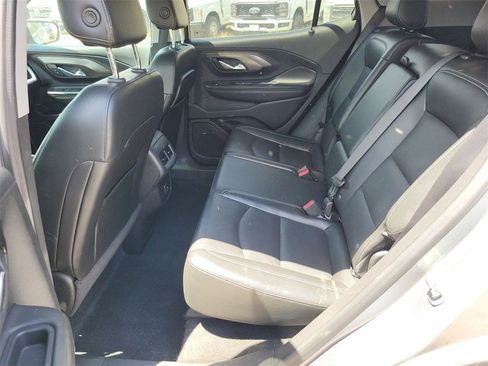 Used 2024 GMC Terrain SLT image 23