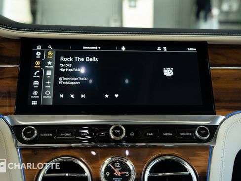 Used 2021 Bentley Continental GT AWD/4WD image 23