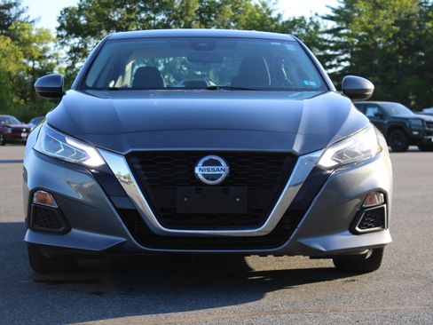 Used 2021 Nissan Altima 2.5 SV FWD image 2
