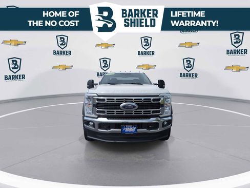 Used 2024 Ford F550 4x4 Regular Cab Super Duty w/ XLT Value Package image 3