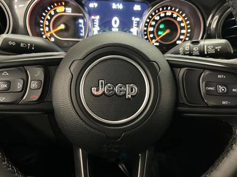 Used 2022 Jeep Wrangler Unlimited Sport image 15