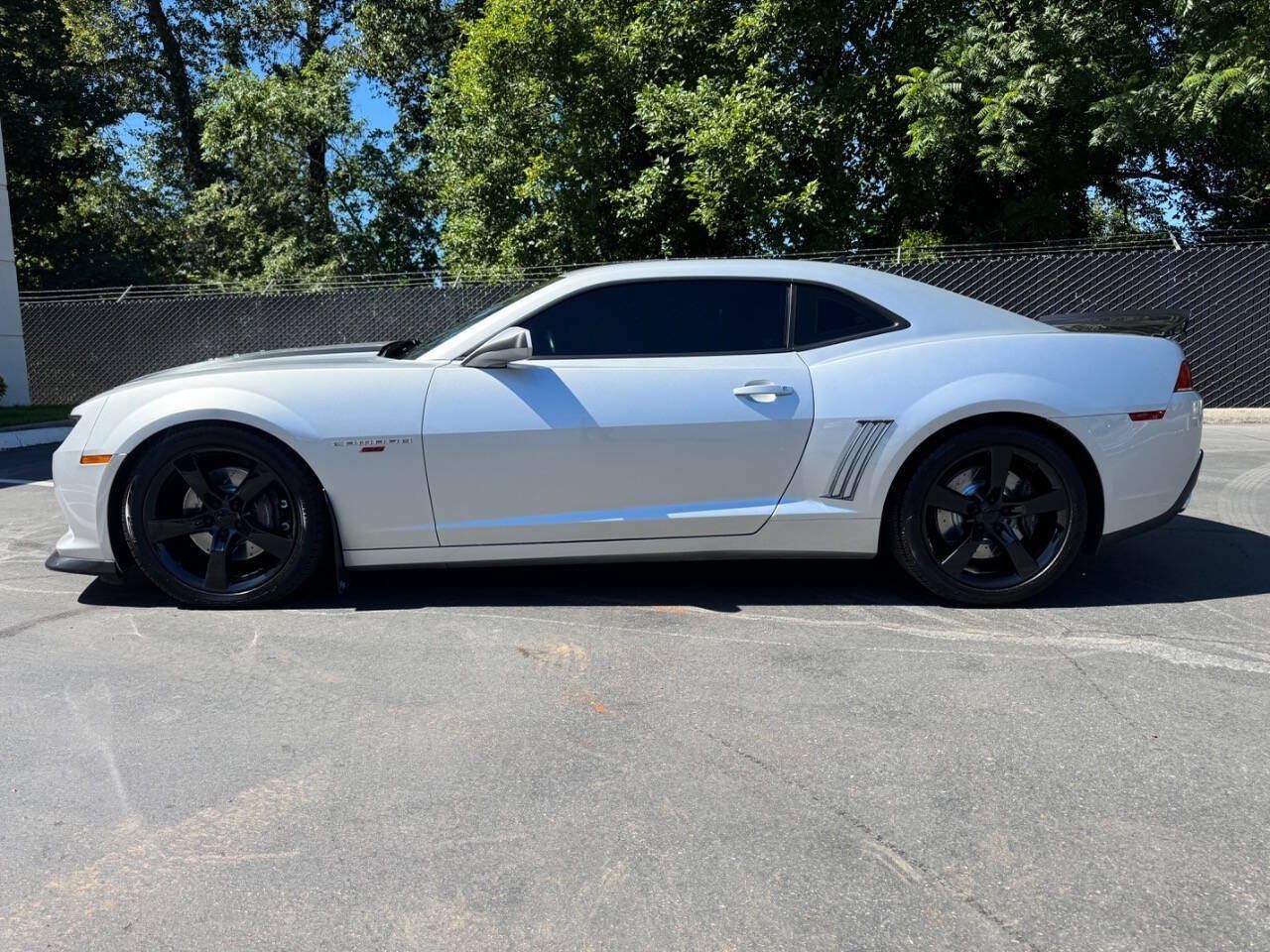Used 2015 Chevrolet Camaro SS w/ RS Package RWD image 2