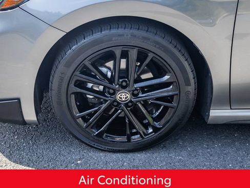 Used 2025 Toyota Camry SE FWD image 14