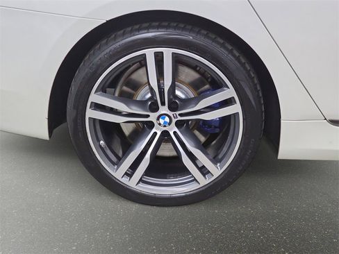 Used 2017 BMW 750i image 35