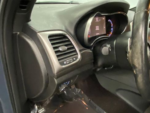 Used 2017 Jeep Grand Cherokee Altitude image 33