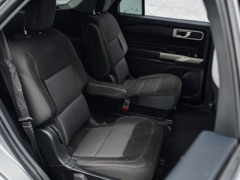 Used 2023 Ford Explorer XLT image 26
