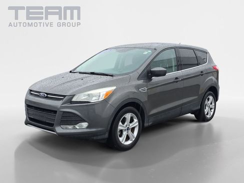 Used 2016 Ford Escape SE image 3